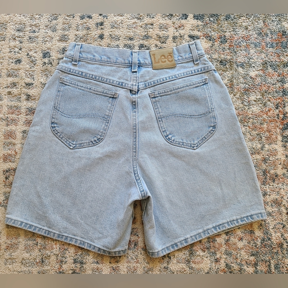 Vintage 90's Lee Light Wash High Waist Denim Shorts Women's Size 12 Long Classic
